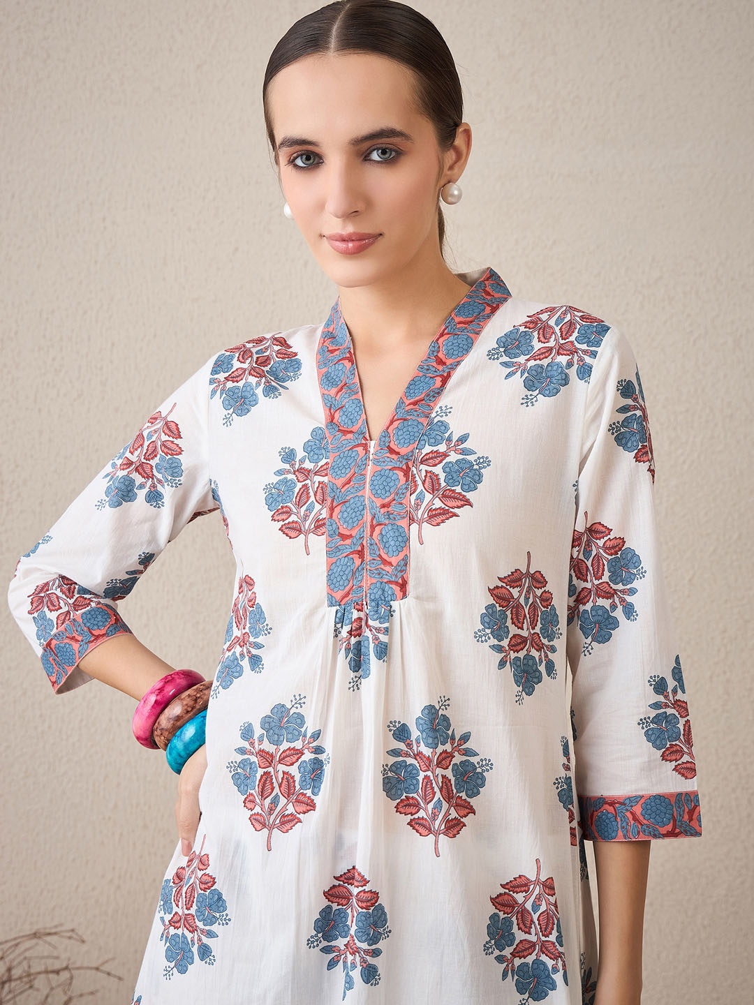 

Indo Era Floral Printed V-Neck Cotton A-Line Kurta With Trousers, White