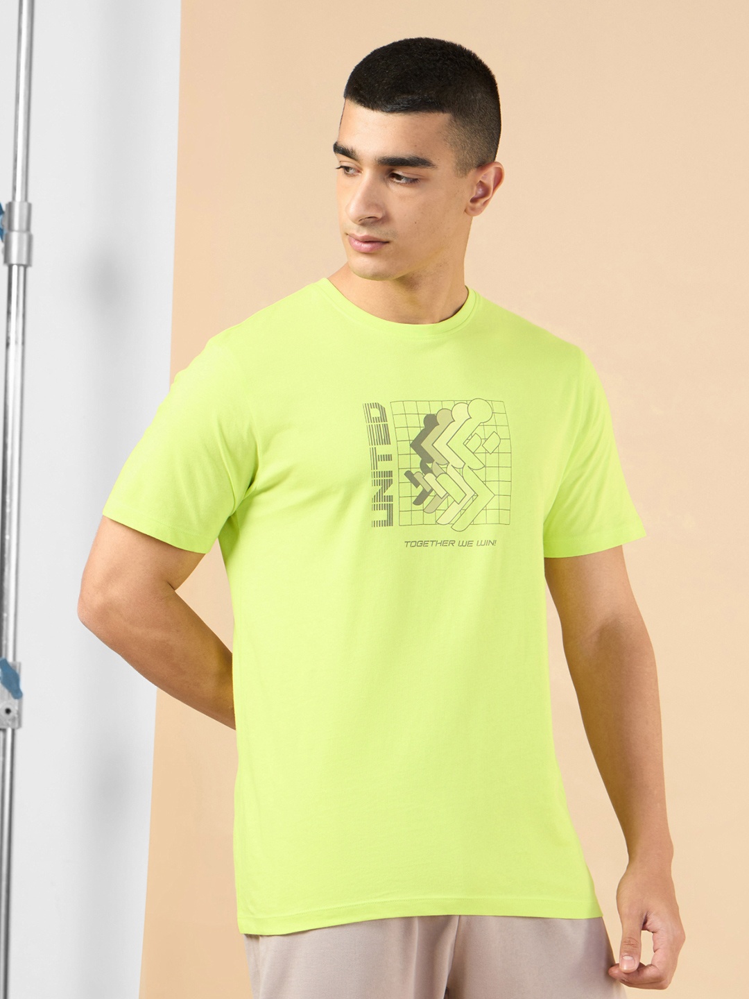 

CULT Men Lime Marathon Graphic T-shirt, Lime green