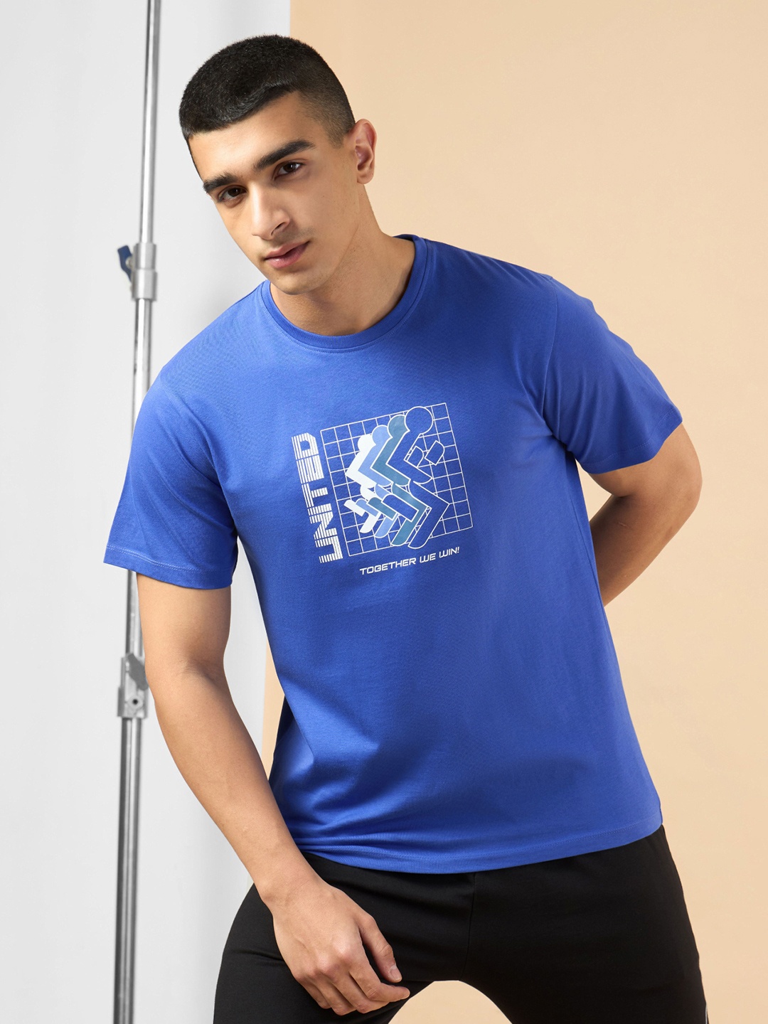 

CULT Men Blue Marathon Graphic T-shirt