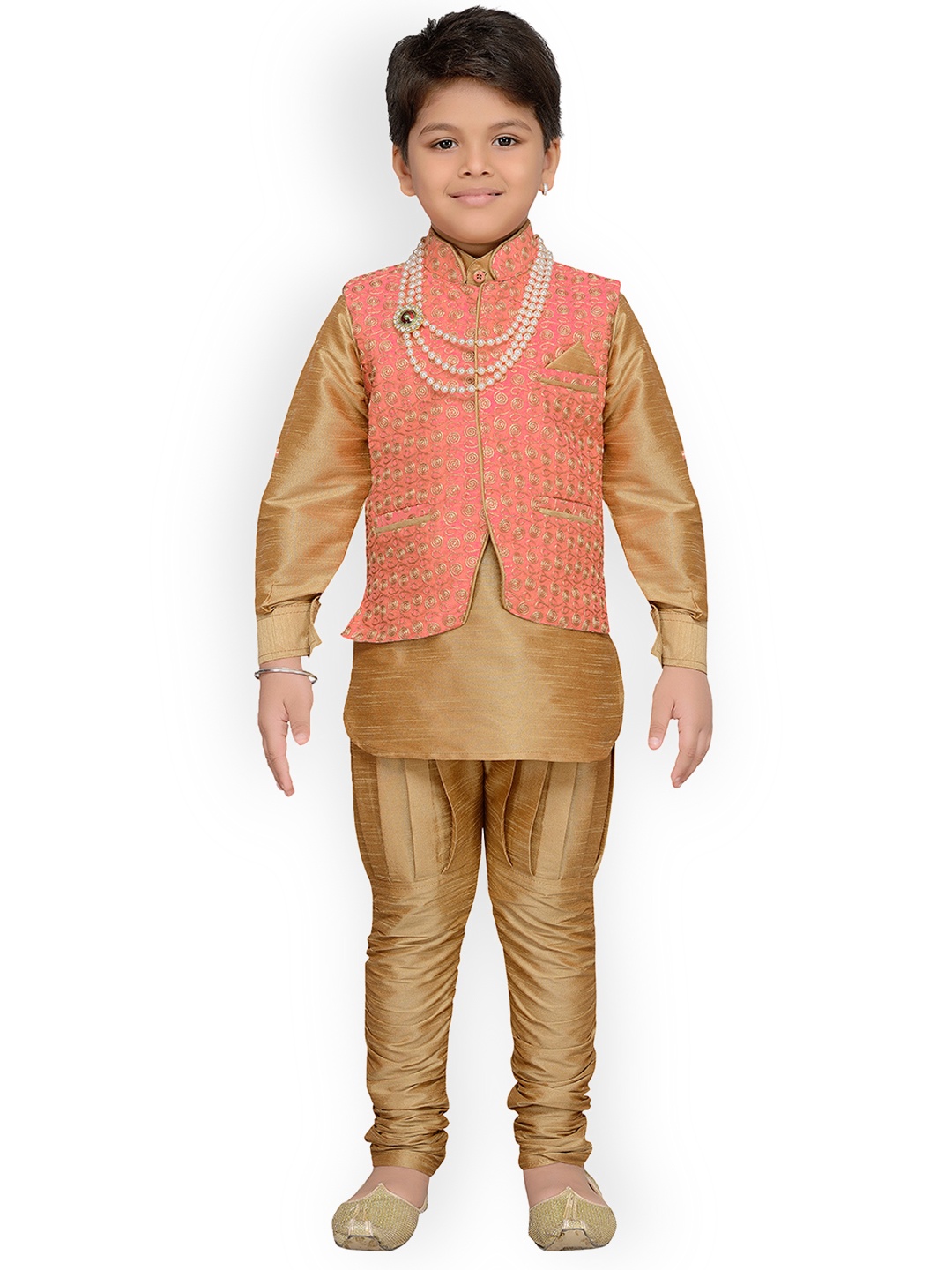 

Aj DEZInES Boys Peach-Coloured & Gold-Toned Embroidered Kurta with Pyjamas