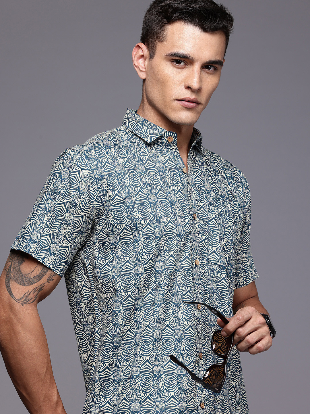 Patrah Men Relaxed Printed Pure Cotton Casual Shirt