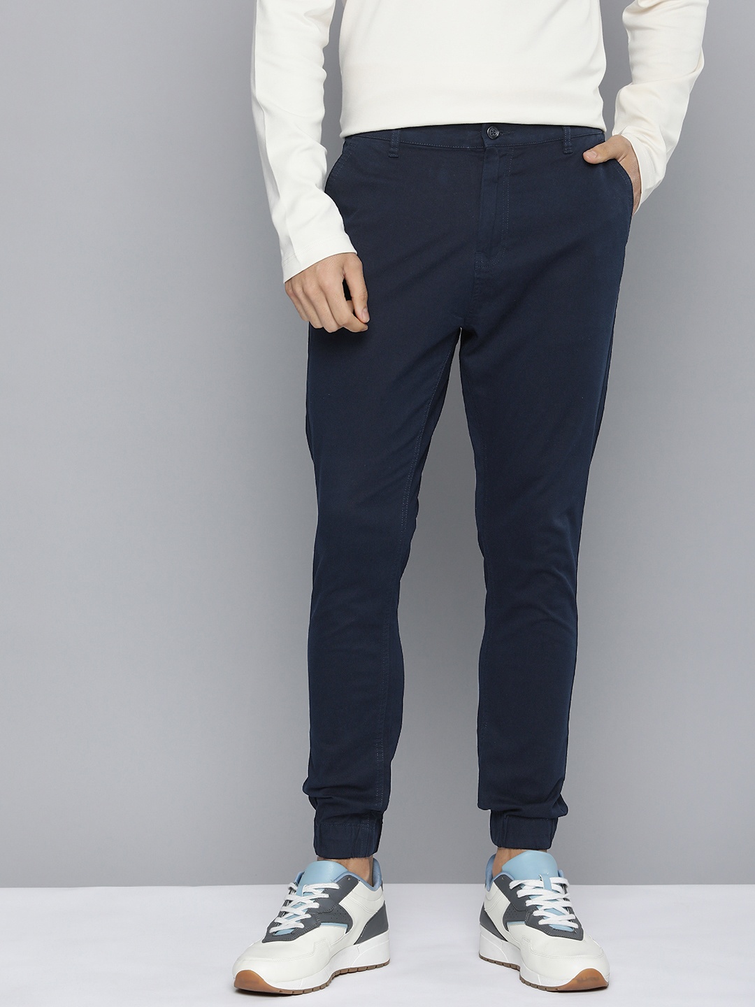 

HIGHLANDER Men Mid Rise Slim Fit Joggers Trousers, Navy blue