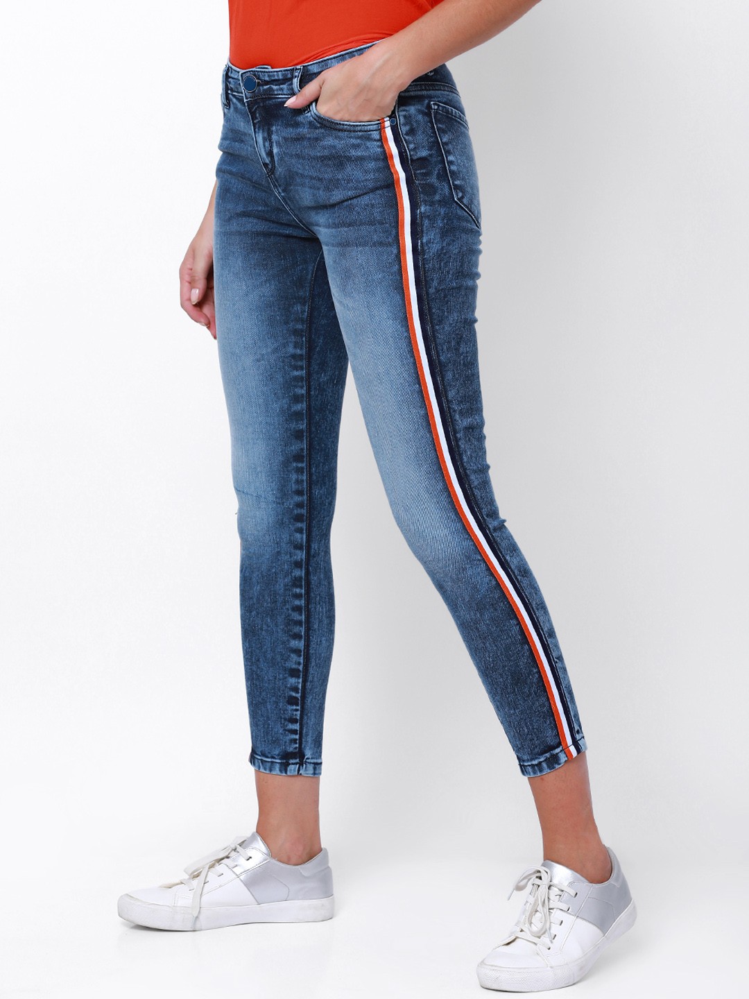 

Tokyo Talkies Women Blue Skinny Fit Mid-Rise Clean Look Stretchable Jeans
