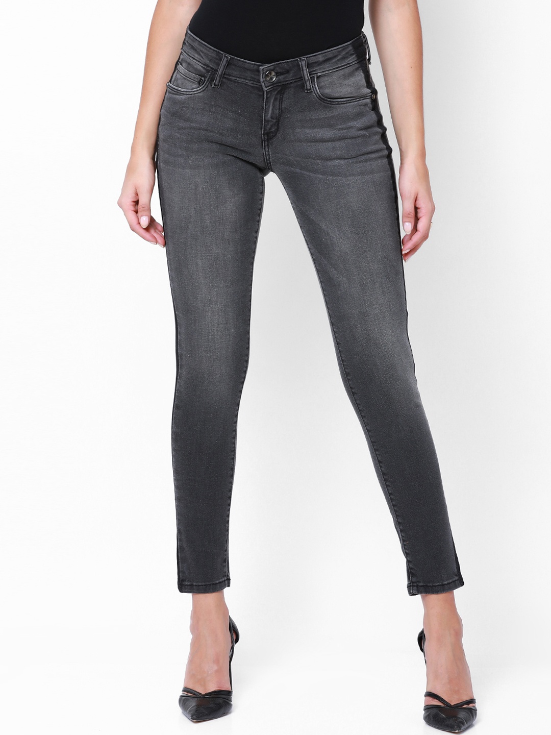 

Tokyo Talkies Women Charcoal Super Skinny Fit Mid-Rise Clean Look Jeans