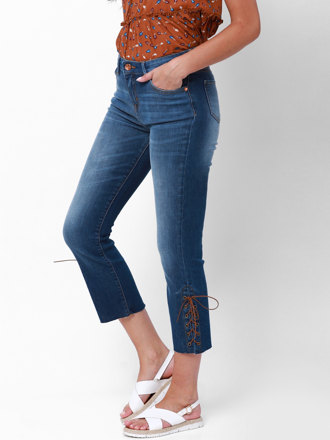 

Tokyo Talkies Women Blue Slim Fit Mid-Rise Clean Look Stretchable Jeans