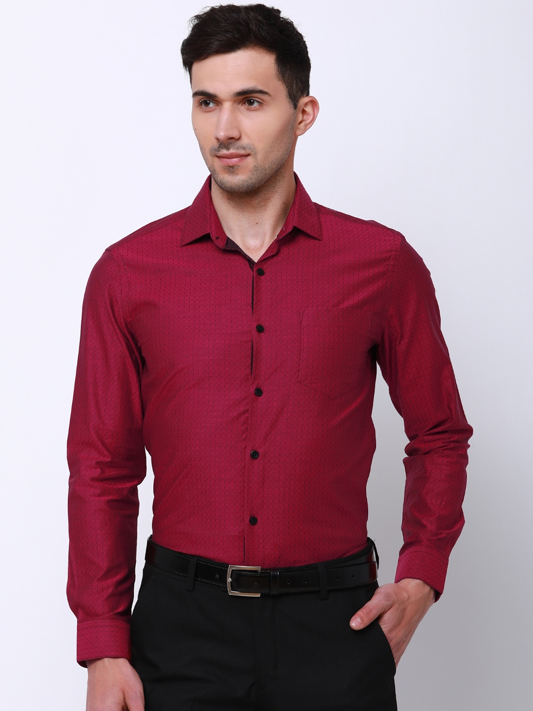 

Black coffee Men Maroon Slim Fit Solid Formal Shirt