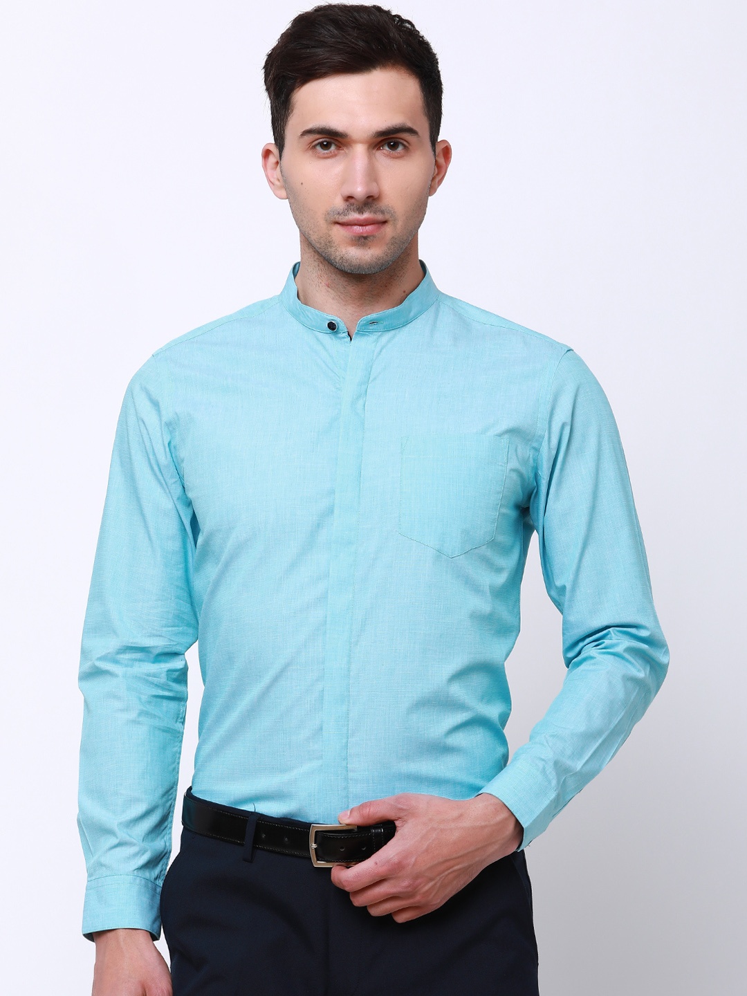 

Black coffee Men Blue Slim Fit Solid Formal Shirt