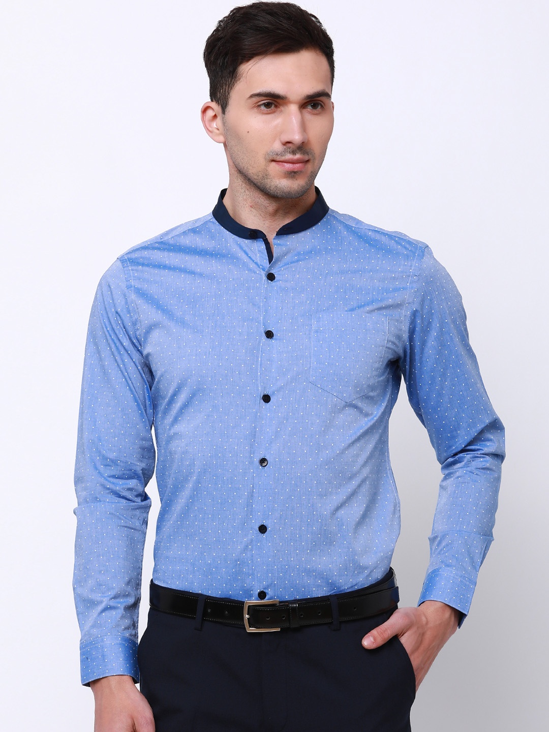 

Black coffee Men Blue Slim Fit Printed Casual Shirt