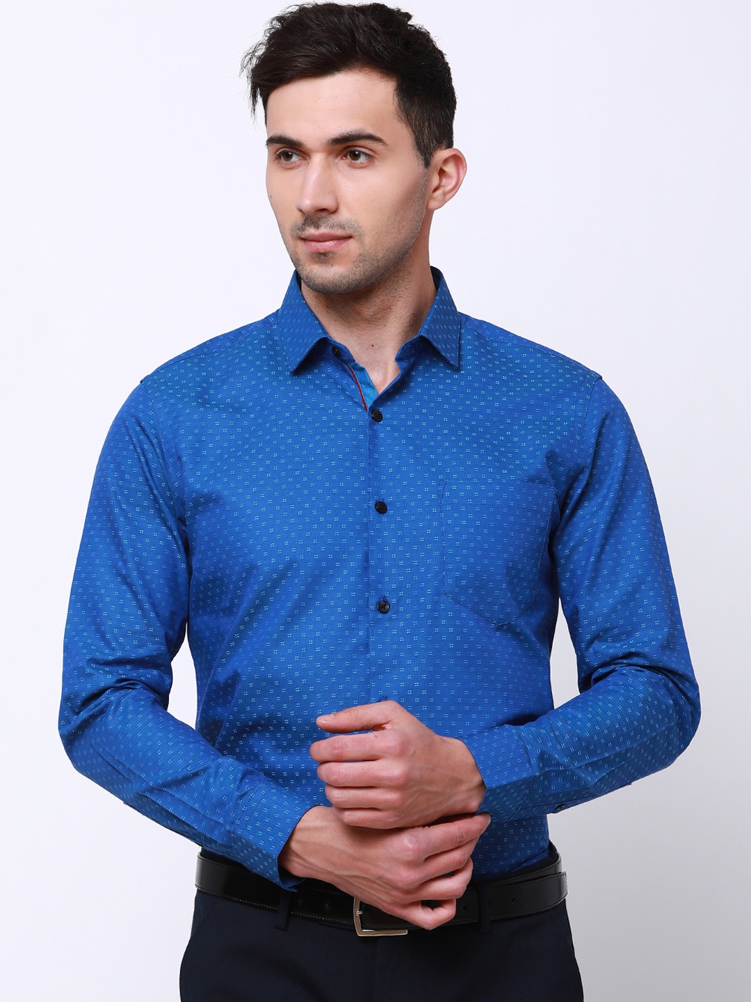 

Black coffee Men Blue Slim Fit Printed Formal Shirt