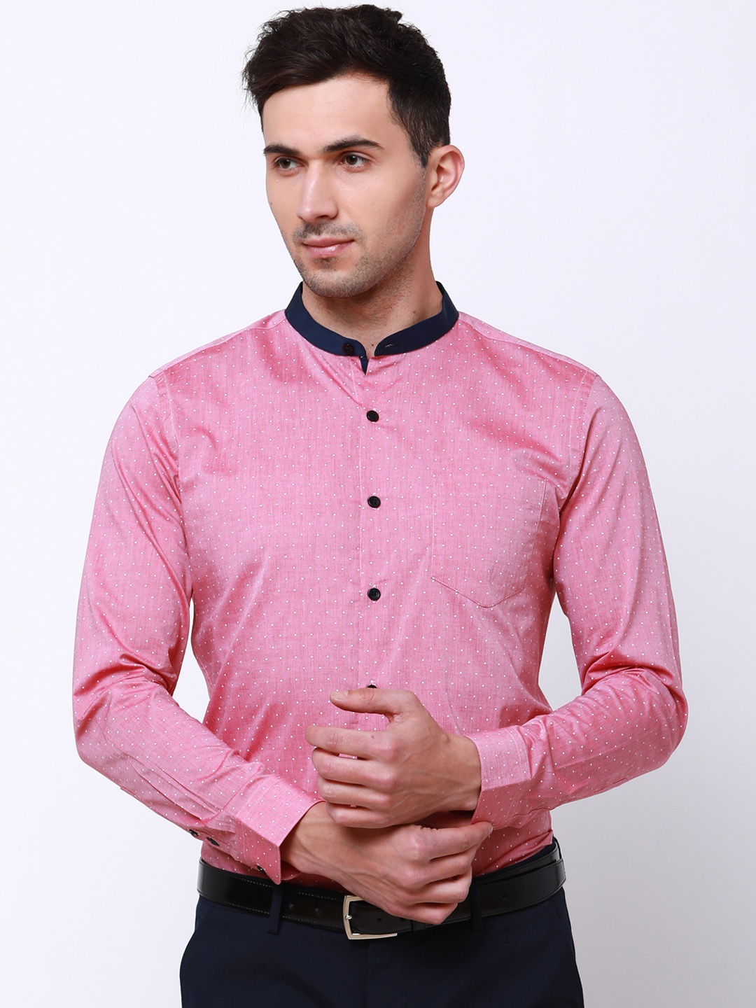 

Black coffee Men Pink Slim Fit Printed Casual Shirt