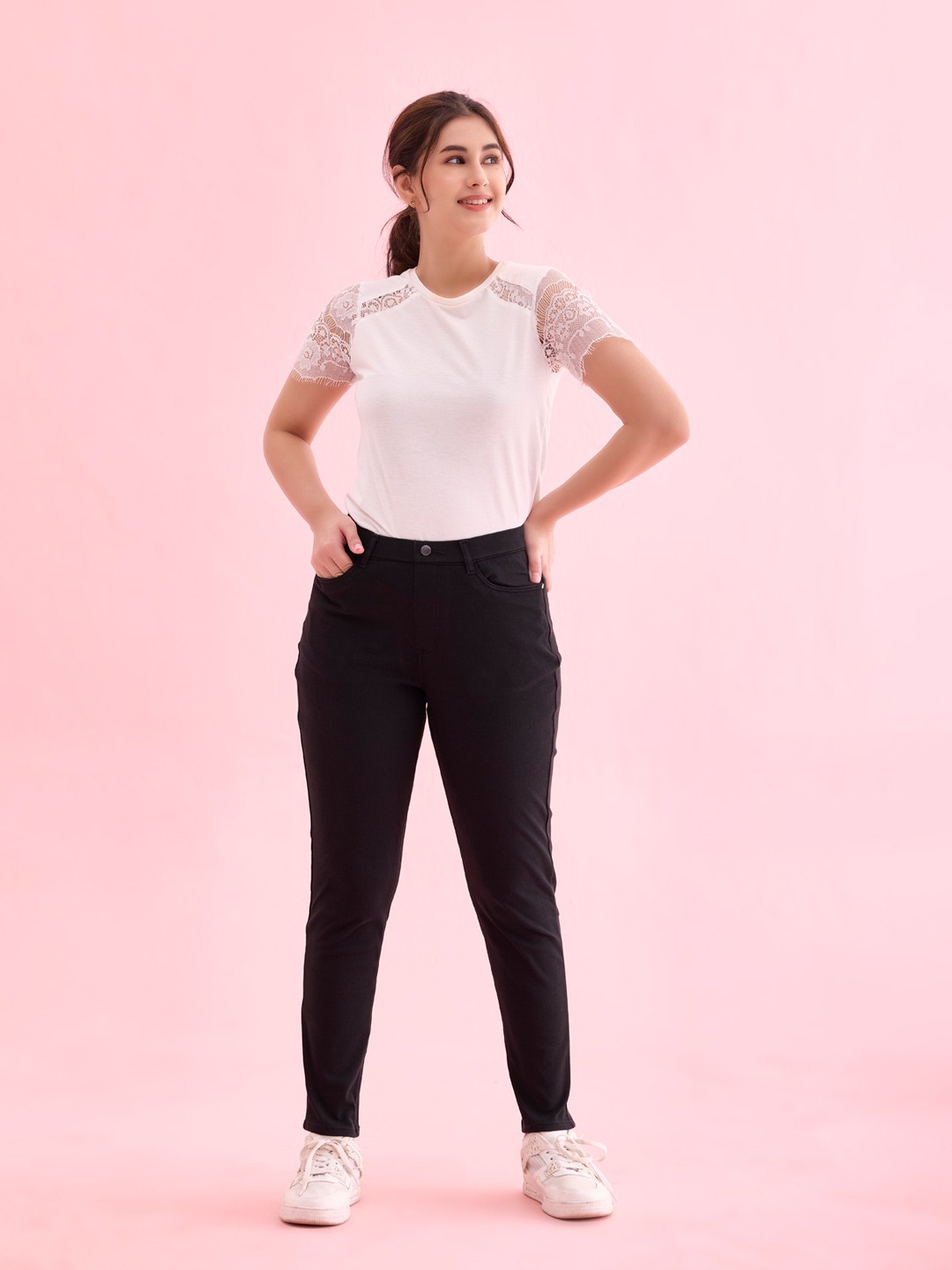 

Go Colors Black Solid Super Stretch Jeggings