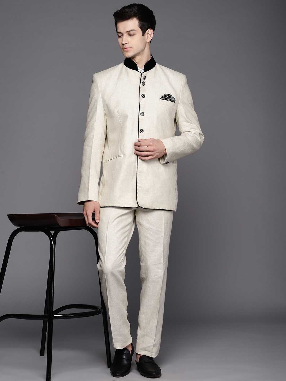 

Manish Creations Men Cream-Colored Two-Piece Bandhgala Suit