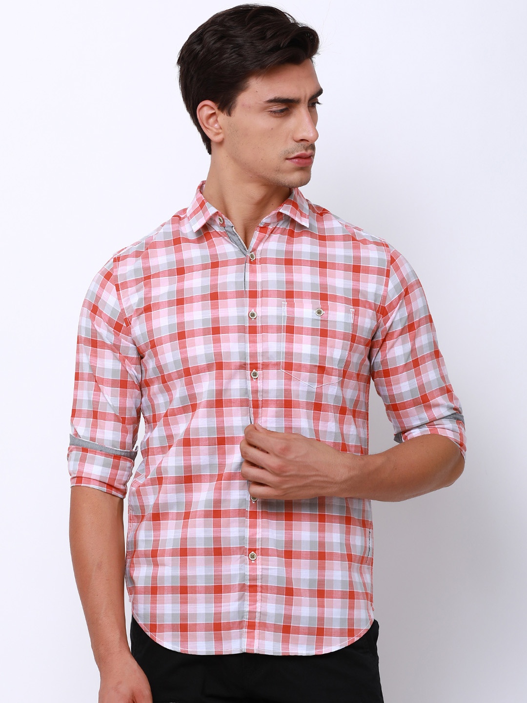 

LOCOMOTIVE Men Red & Grey Slim Fit Checked Casual Shirt
