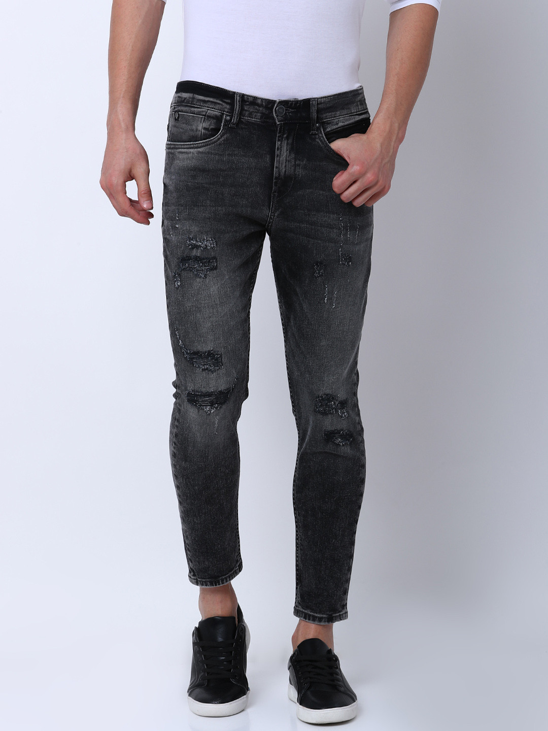 

LOCOMOTIVE Men Black Tapered Fit Mid-Rise Mildly Distressed Stretchable Jeans