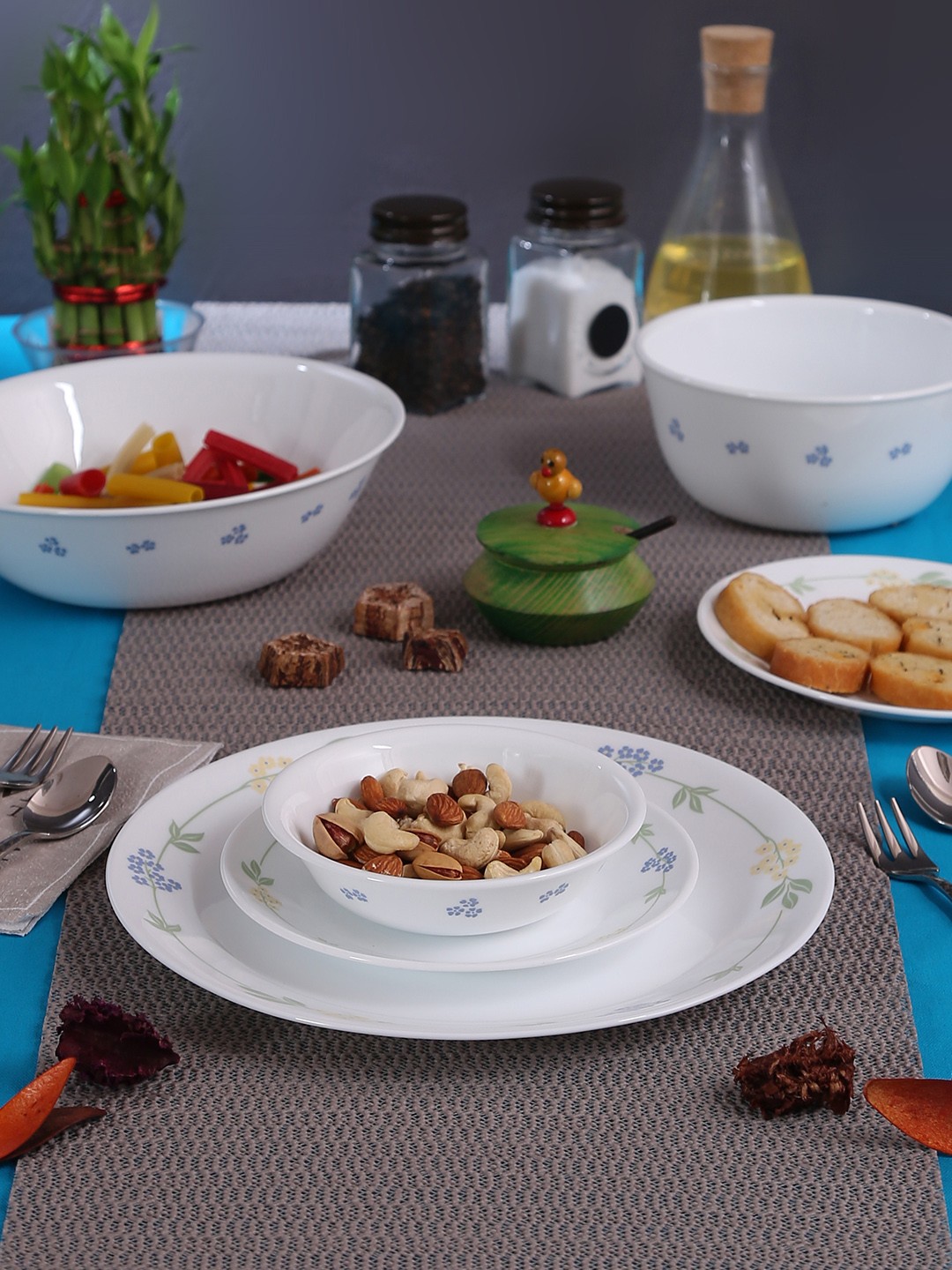 

Corelle White & Blue 21-Pieces Printed Glass Dinner Set Set