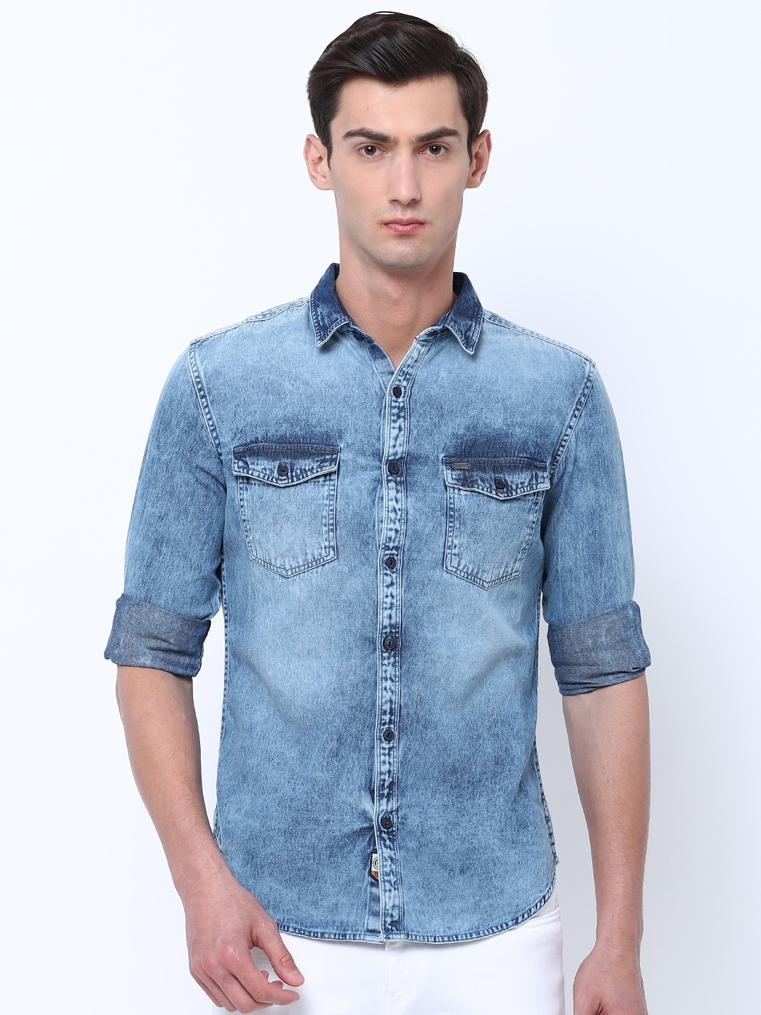 

LOCOMOTIVE Men Blue Slim Fit Solid Casual Shirt