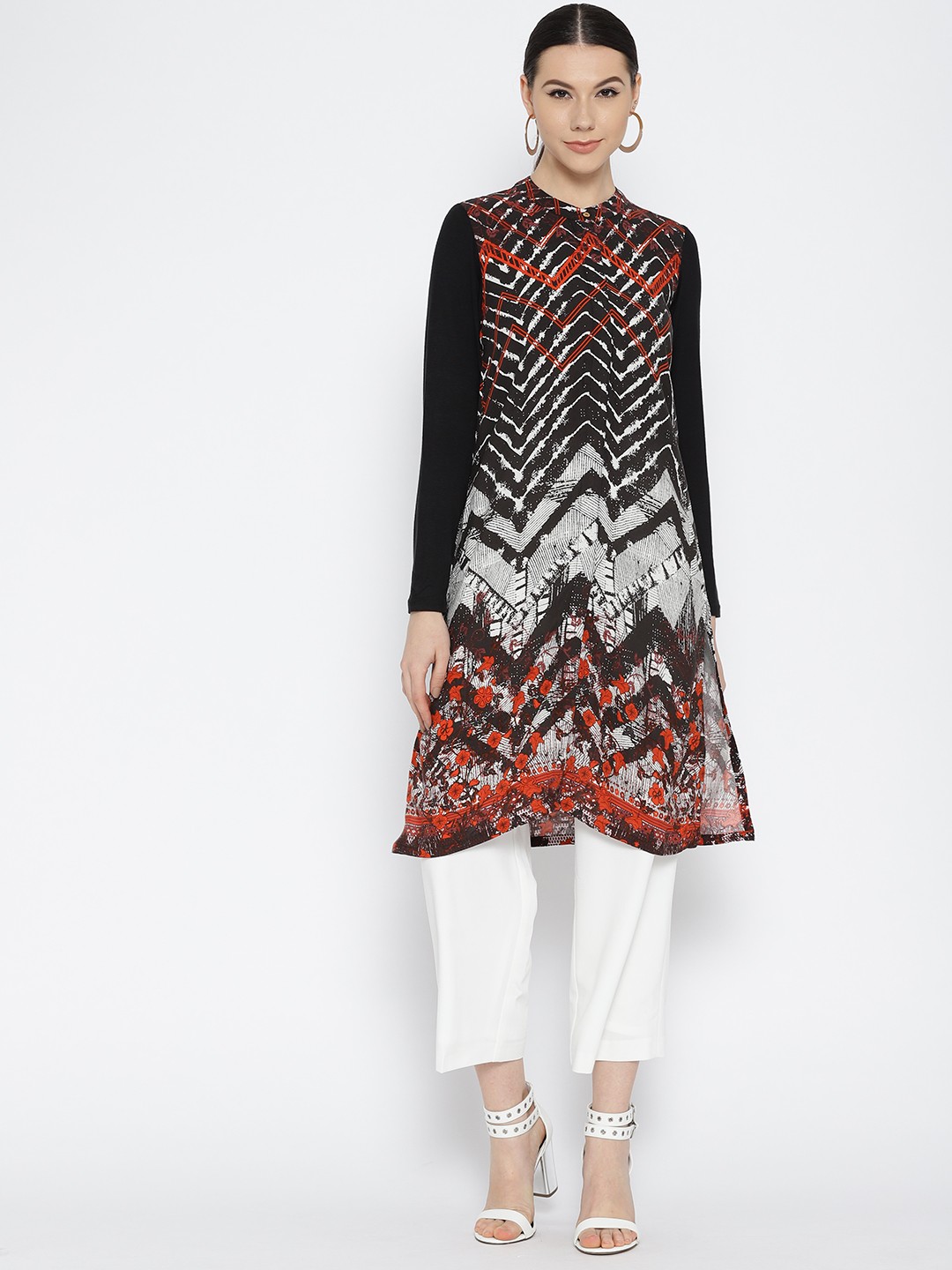 

Global Desi Women Black & White Printed Tunic