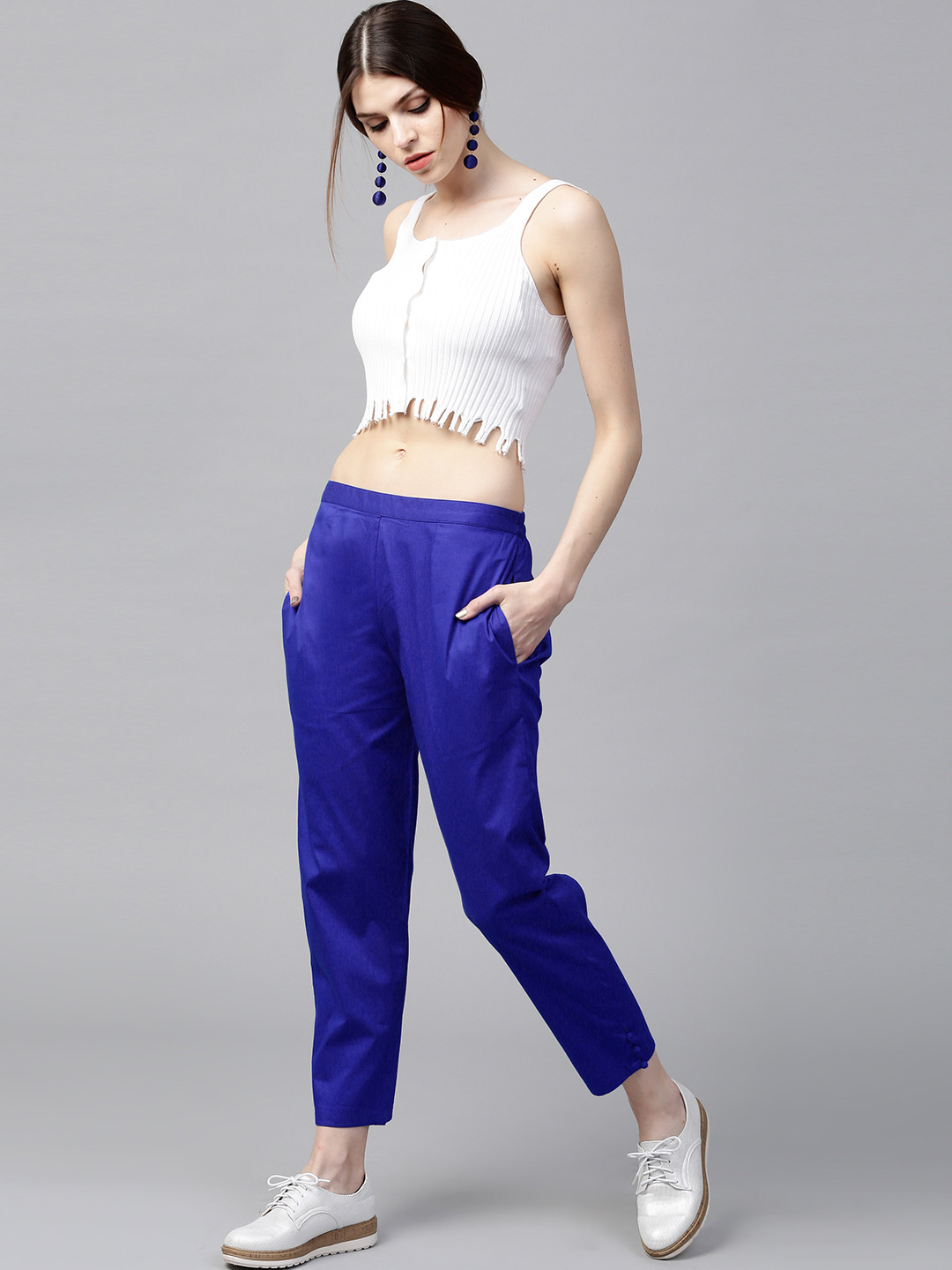 

GERUA Women Blue Regular Fit Solid Cropped Trousers