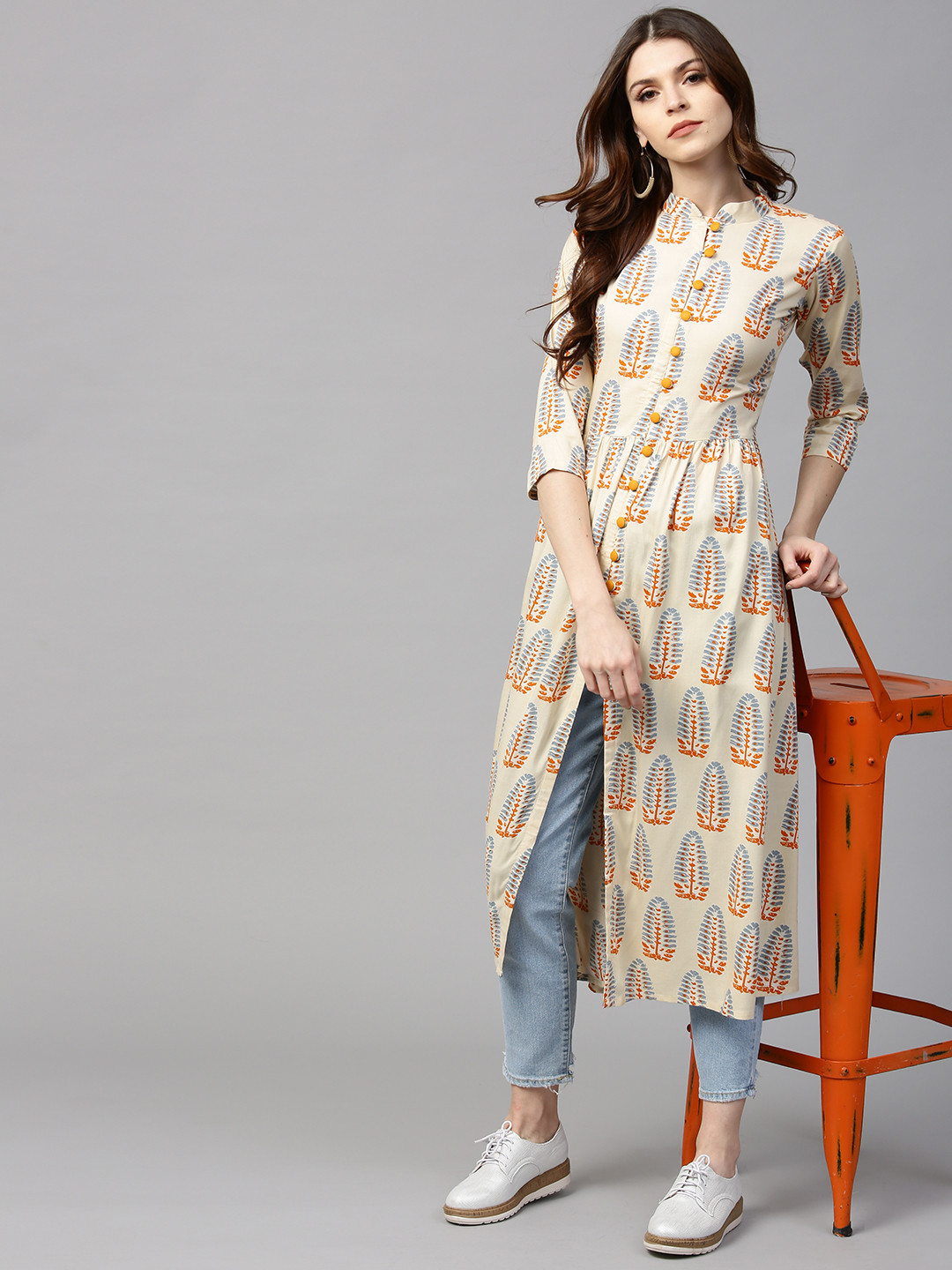 

GERUA Women Beige & Orange Printed Panelled A-Line Kurta