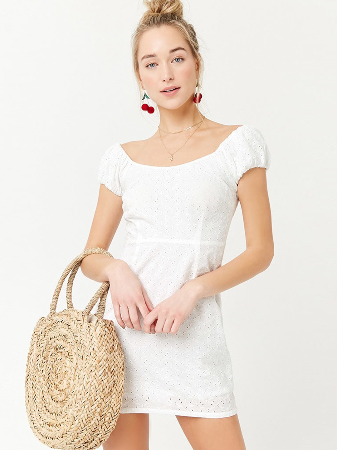 

FOREVER 21 Women White Embroidered Sheath Dress