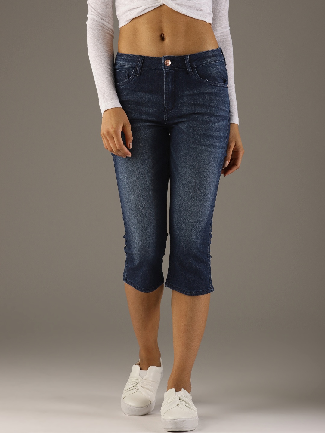 

Flying Machine Women Blue Regular Fit Denim Capris