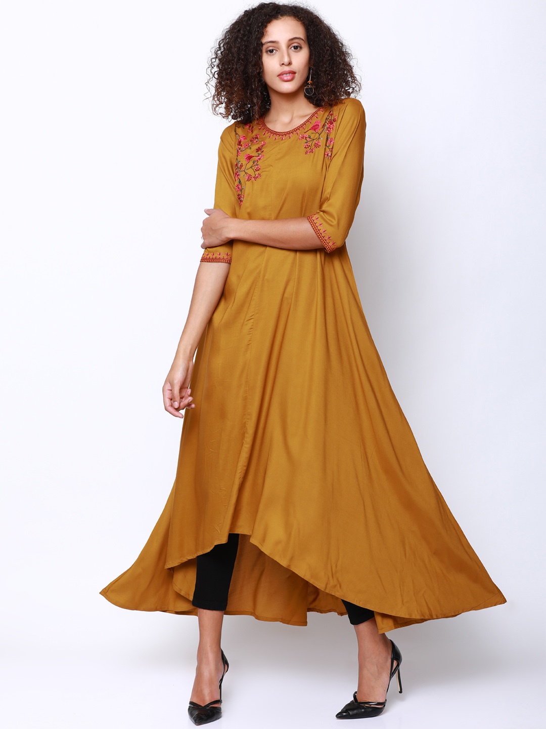 

Vishudh Women Mustard Solid Anarkali Kurta