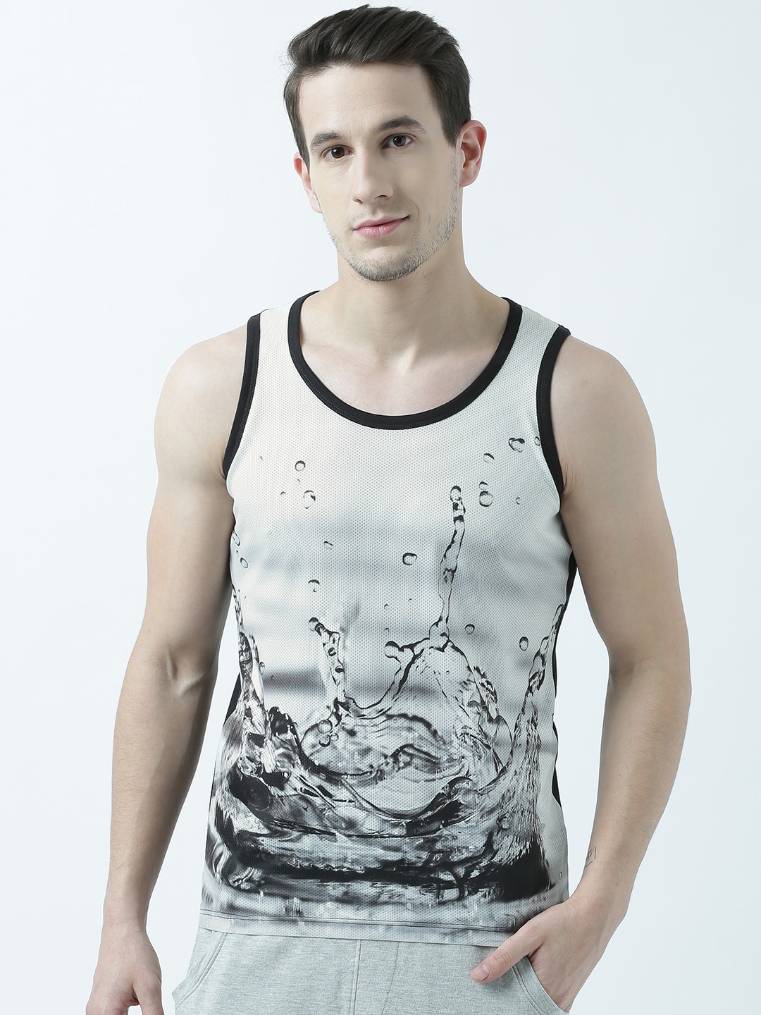 

Wear Your Mind Men Grey Printed Scoop Neck T-shirt