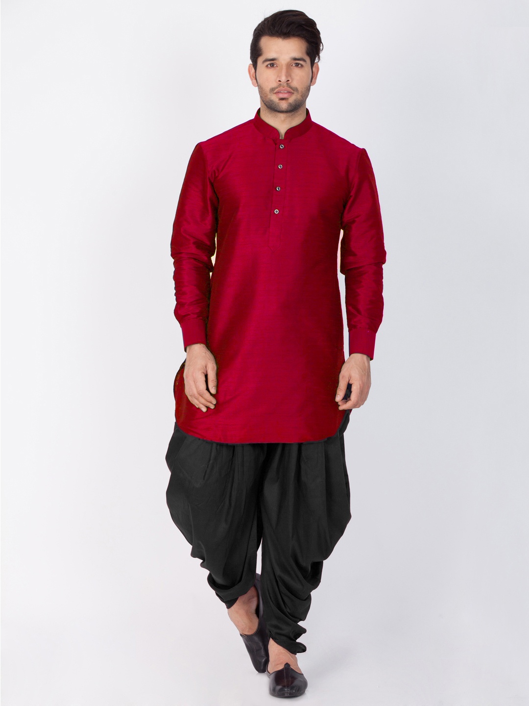 

VASTRAMAY Men Maroon & Black Solid Kurta with Patiala