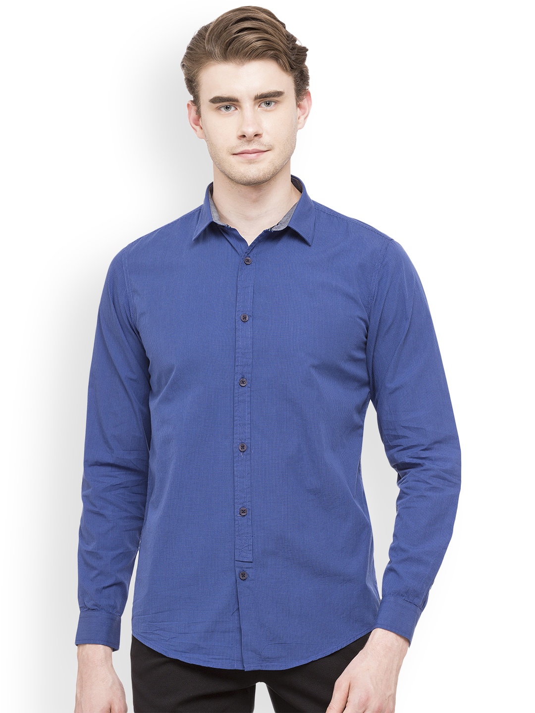 

Globus Men Blue Slim Fit Checked Casual Shirt