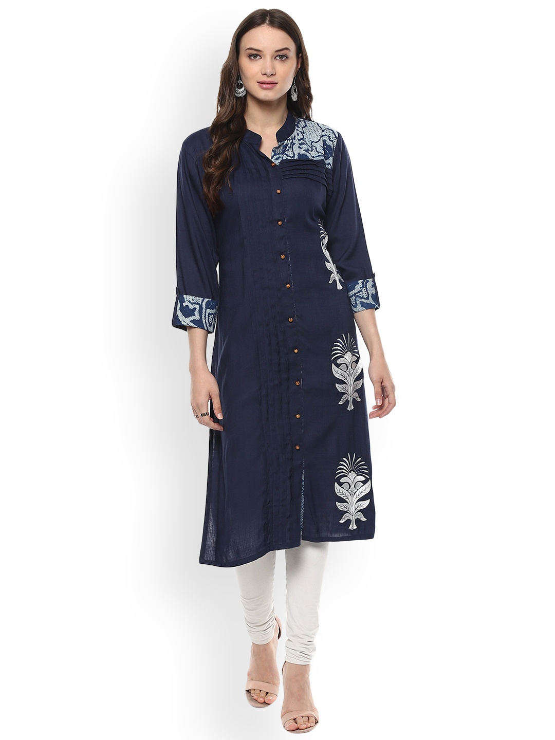 

Geroo Jaipur Indigo Hand Embroidered Straight Rayon Kurta, Blue