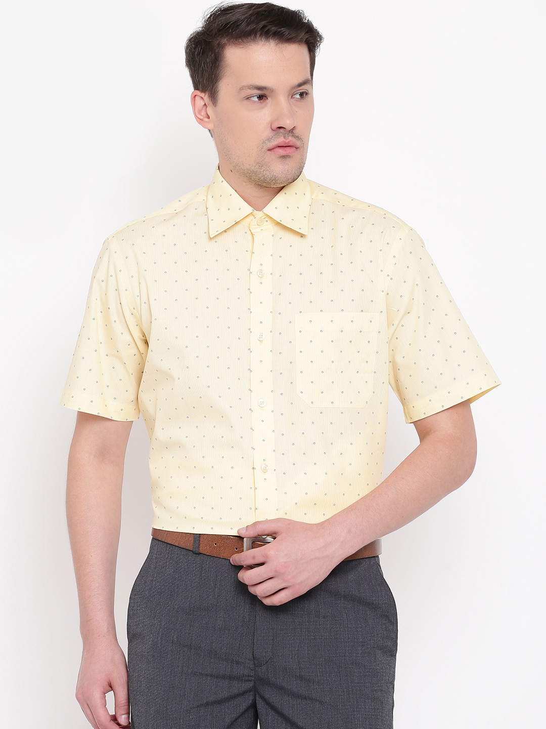 

Wills Lifestyle Men Yellow Regular Fit Printed Semiformal Shirt