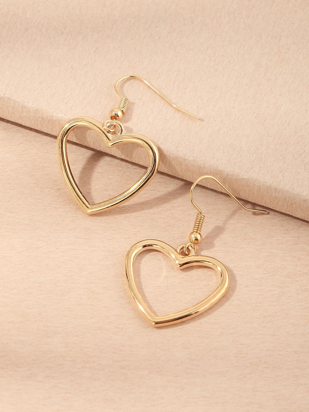 

OOMPH Gold-Toned Handcrafted Heart Shaped Drop Earrings