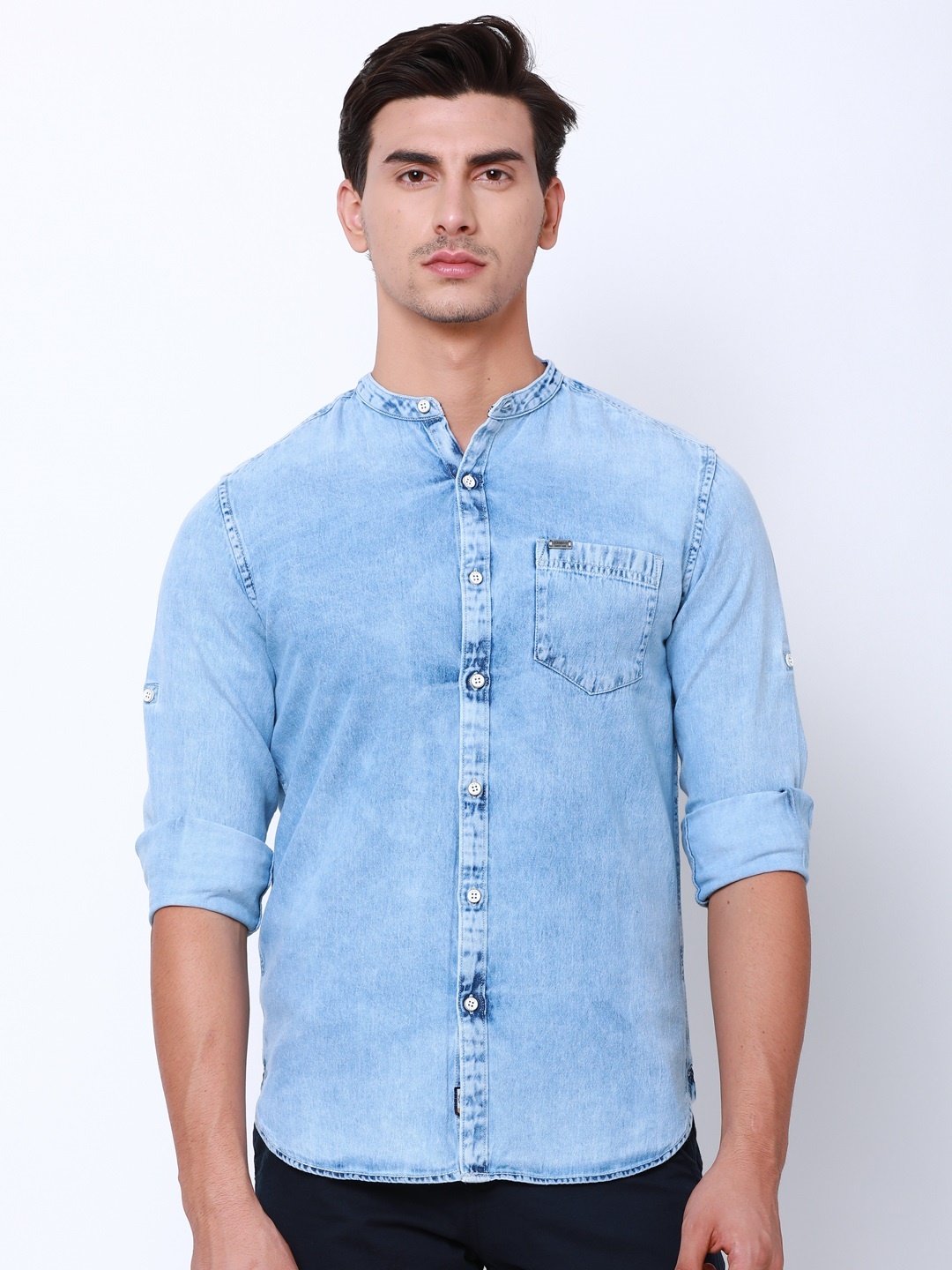 

LOCOMOTIVE Men Blue Slim Fit Solid Casual Shirt