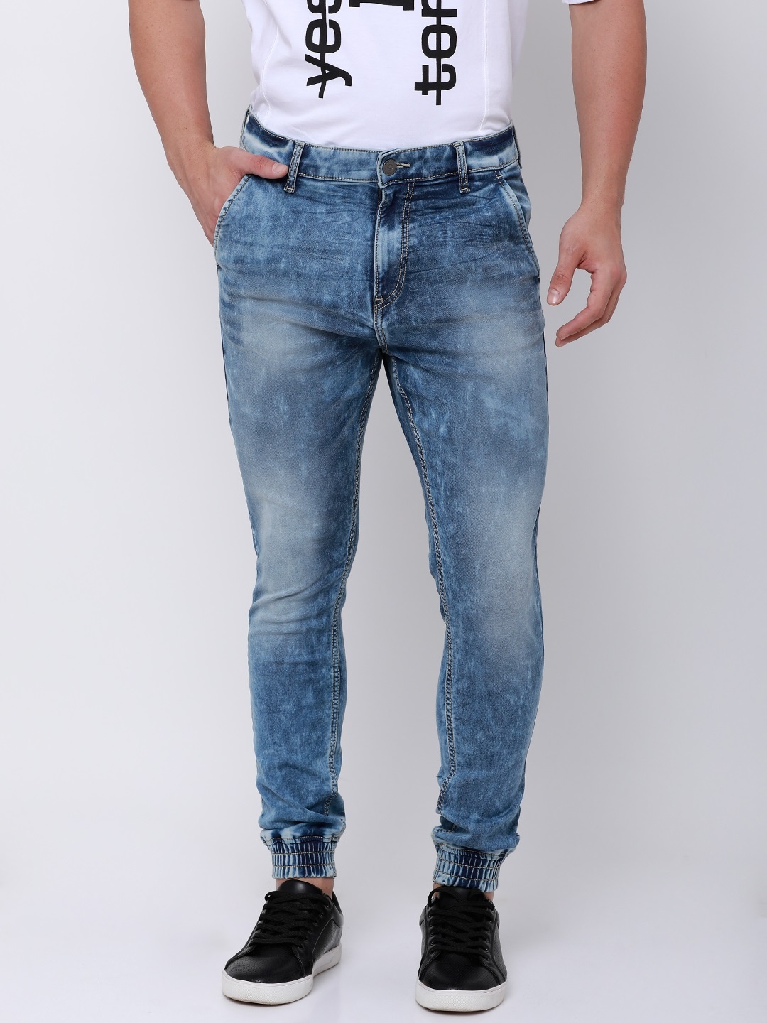 

LOCOMOTIVE Men Blue Jogger Mid-Rise Clean Look Stretchable Jeans