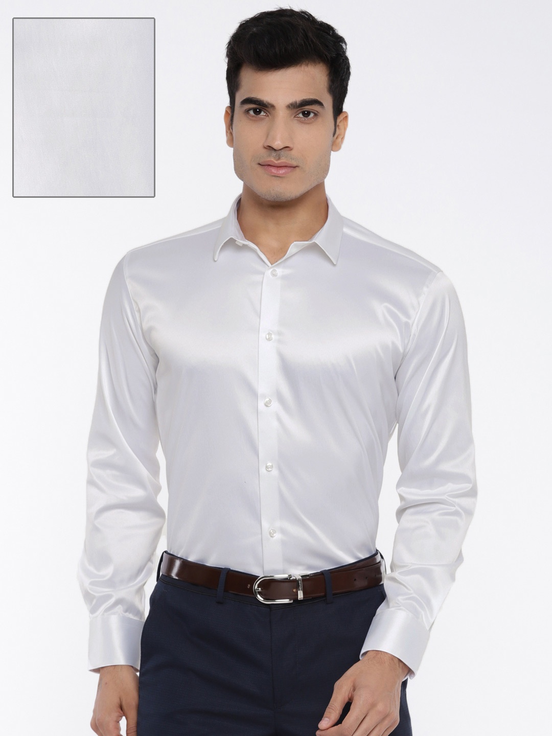 

V Dot Men White Slim Fit Solid Party Shirt