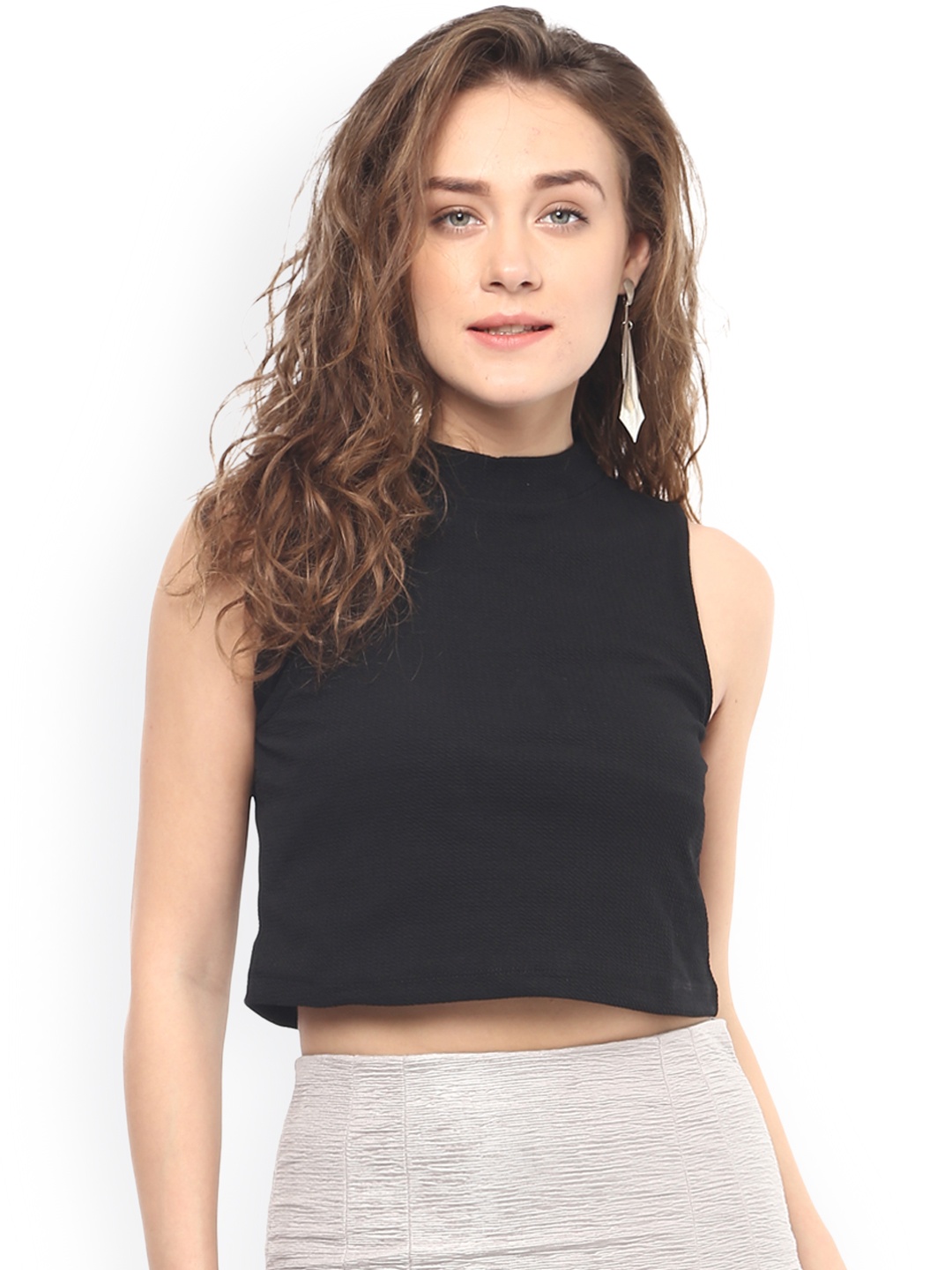 

Mayra Women Black Solid Crop Top