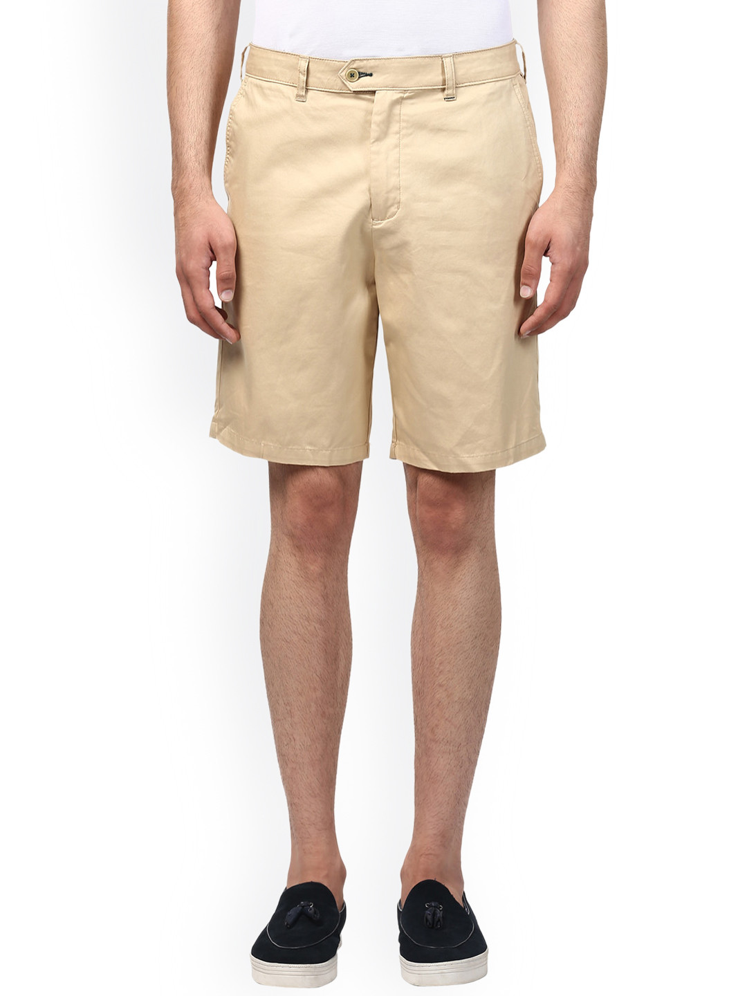 

Raymond Men Beige Solid Regular Fit Regular Shorts