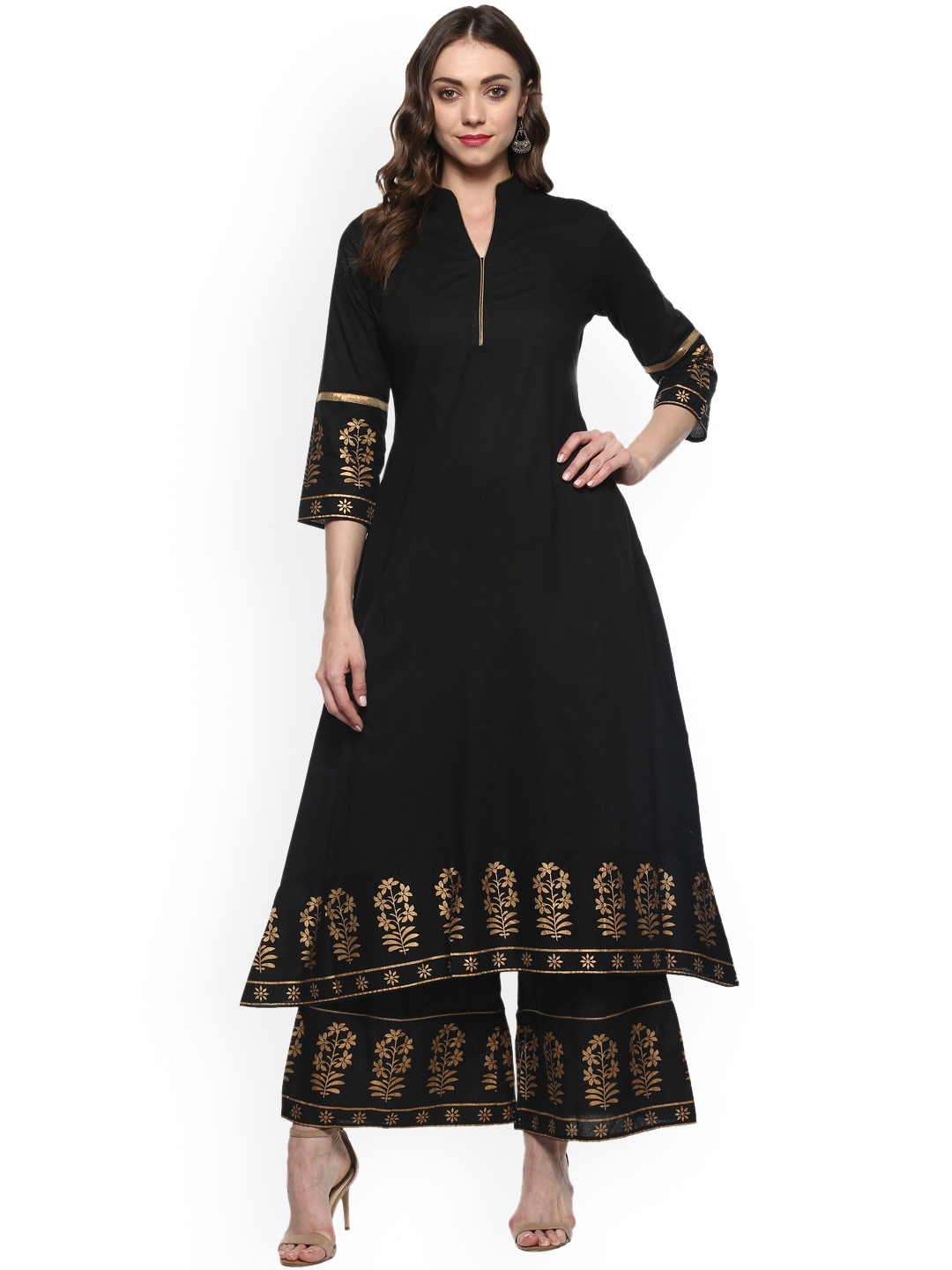 

Bhama Couture Women Black & Gold-Toned Solid Kurta with Palazzos