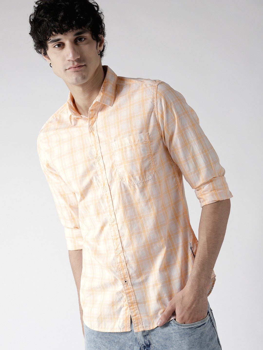 

LOCOMOTIVE Men Orange & White Slim Fit Checked Casual Shirt