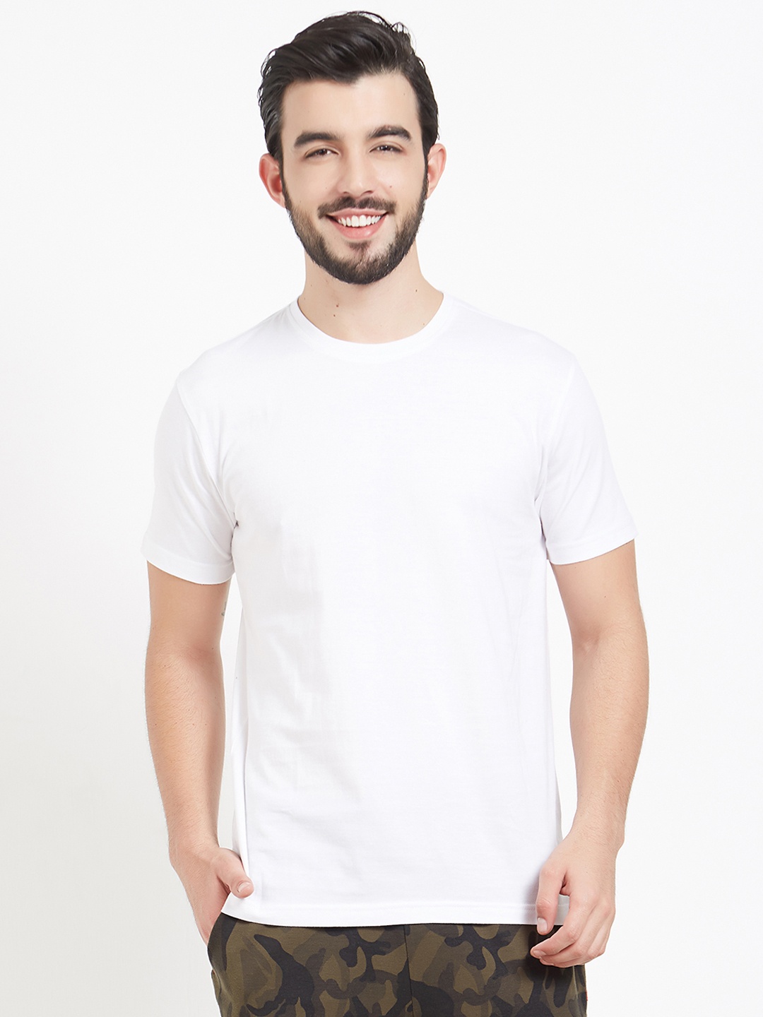 

DEEZENO Men White Solid Round Neck T-shirt
