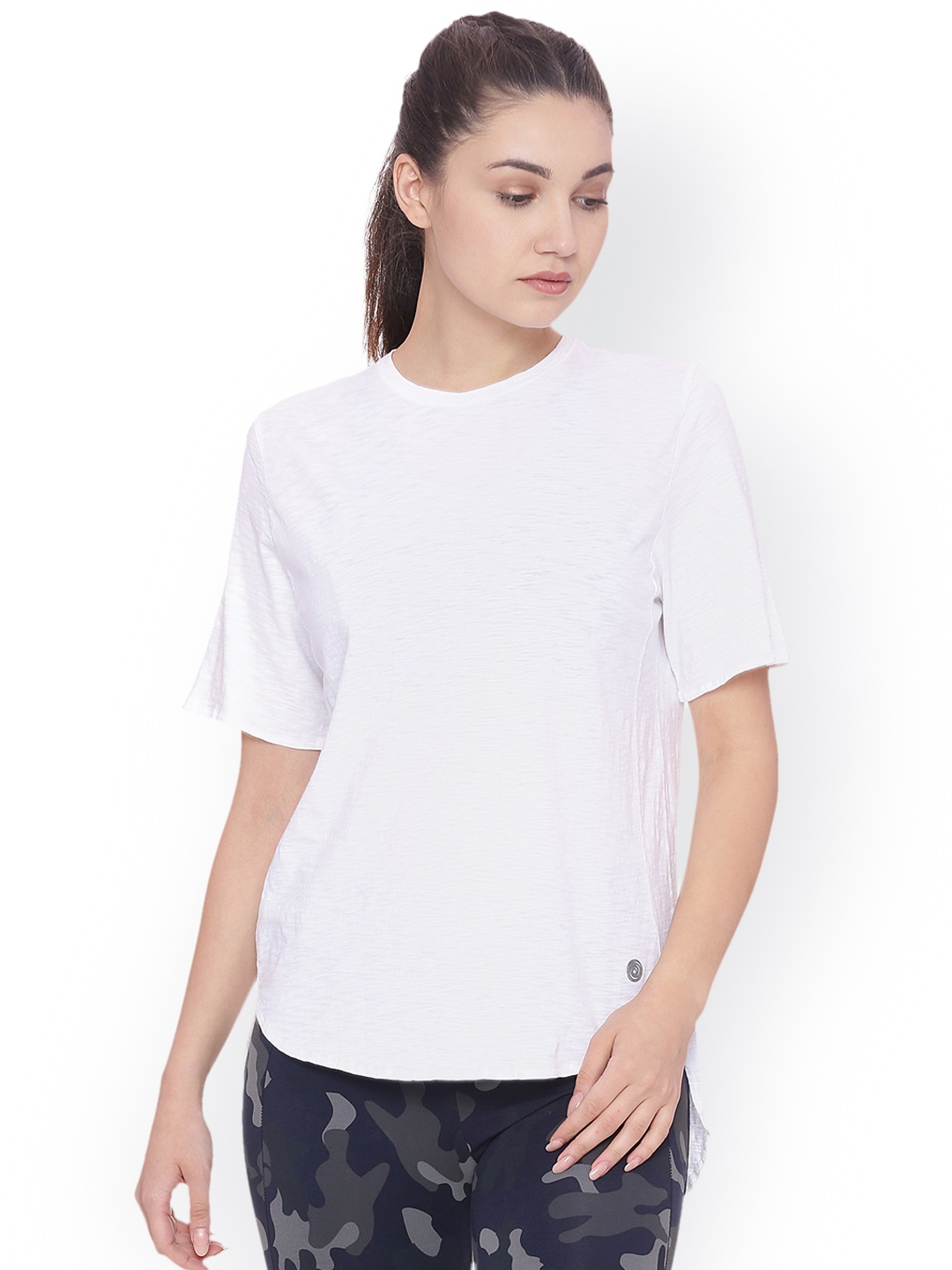 

Soul Space Women White Solid Round Neck Boxy Fit T-shirt