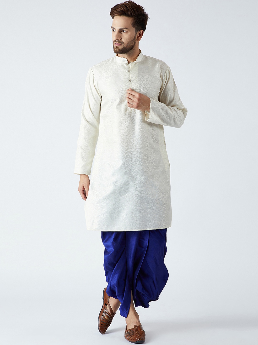 

SOJANYA Men Off-White & Blue Self Design Kurta with Dhoti Pants