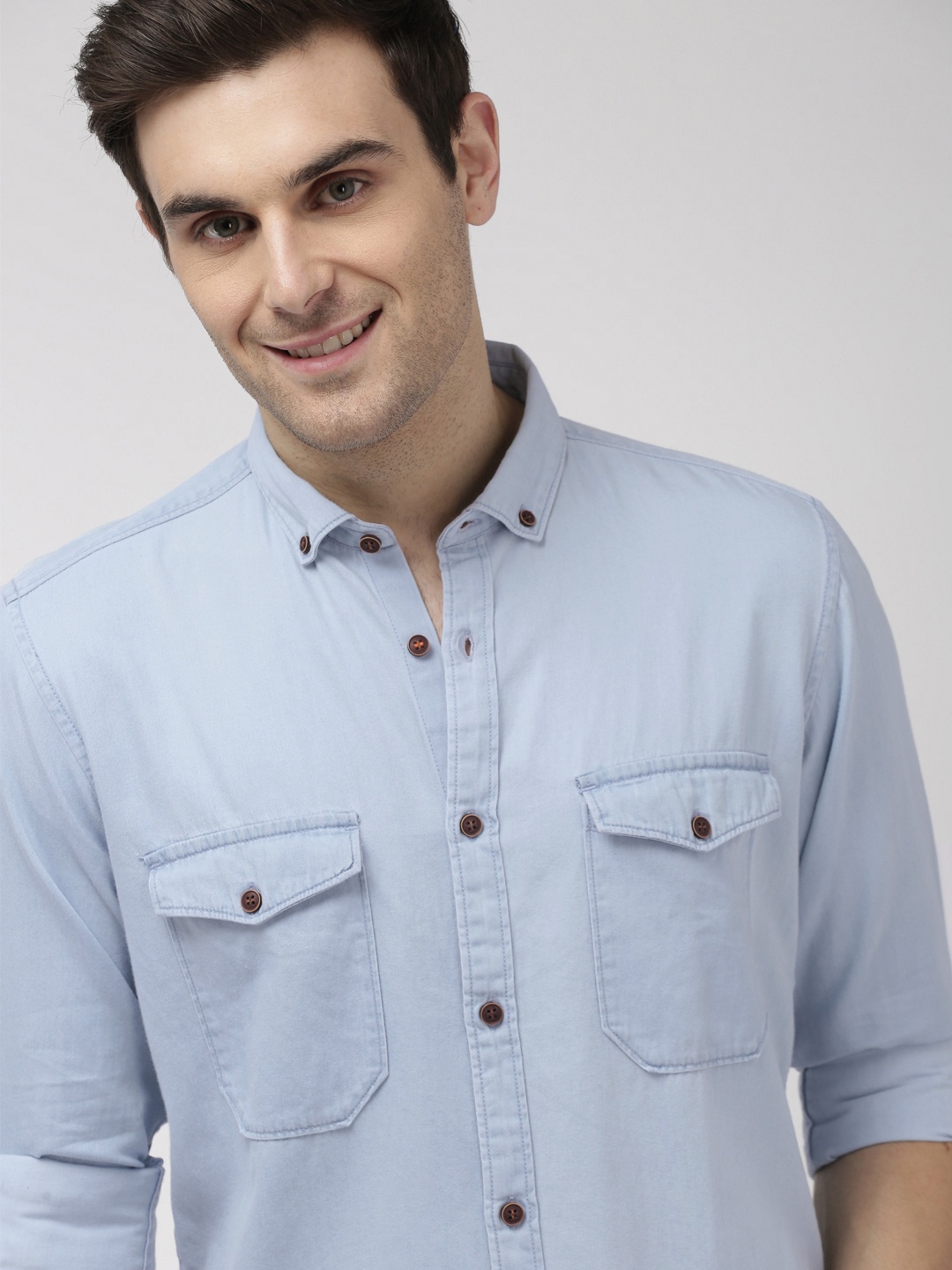 

Mast & Harbour Men Blue Slim Fit Solid Chambray Casual Shirt