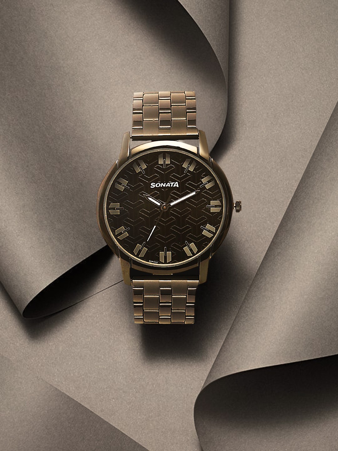 

Sonata Men Black Analogue Watch NK77031NM01