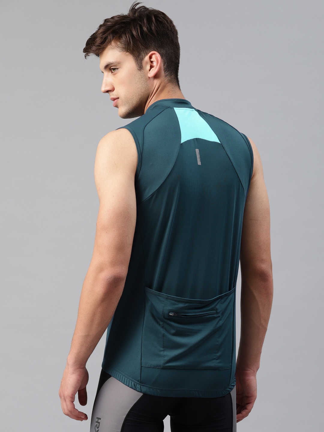

HRX by Hrithik Roshan Men Teal Blue Solid High Neck Sleeveless Cycling T-shirt