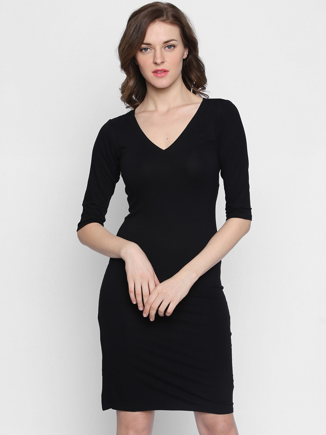 

Blu Finch Women Black Solid Bodycon Dress