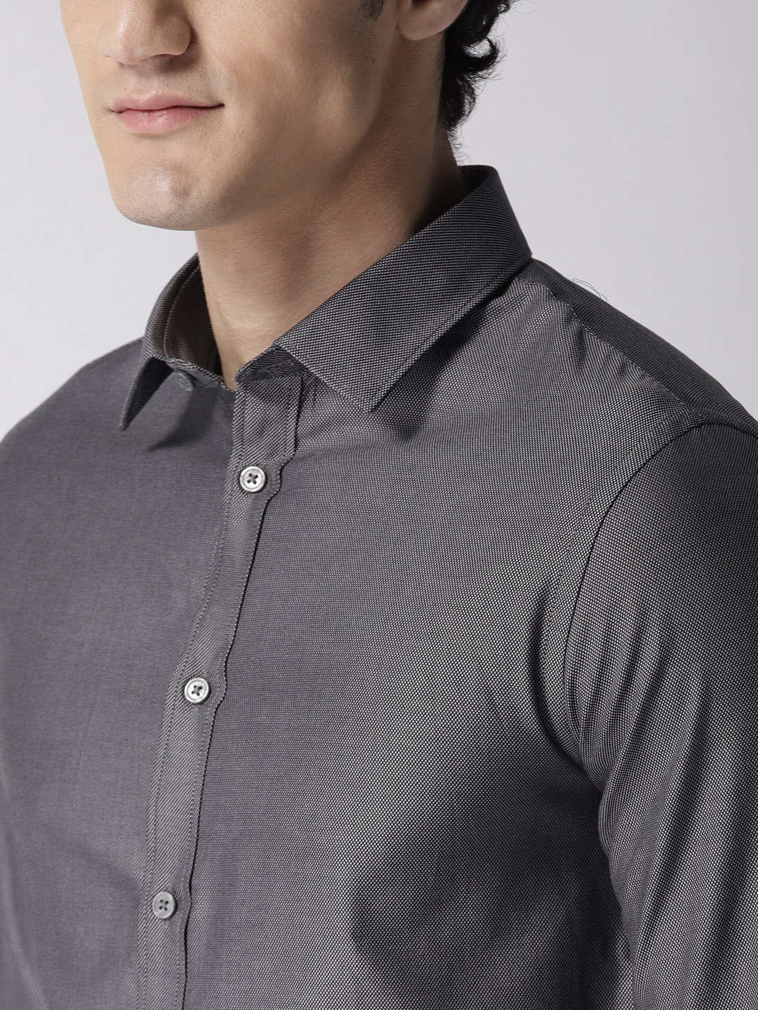 

Celio Men Charcoal Grey Slim Fit Self Design Casual Shirt