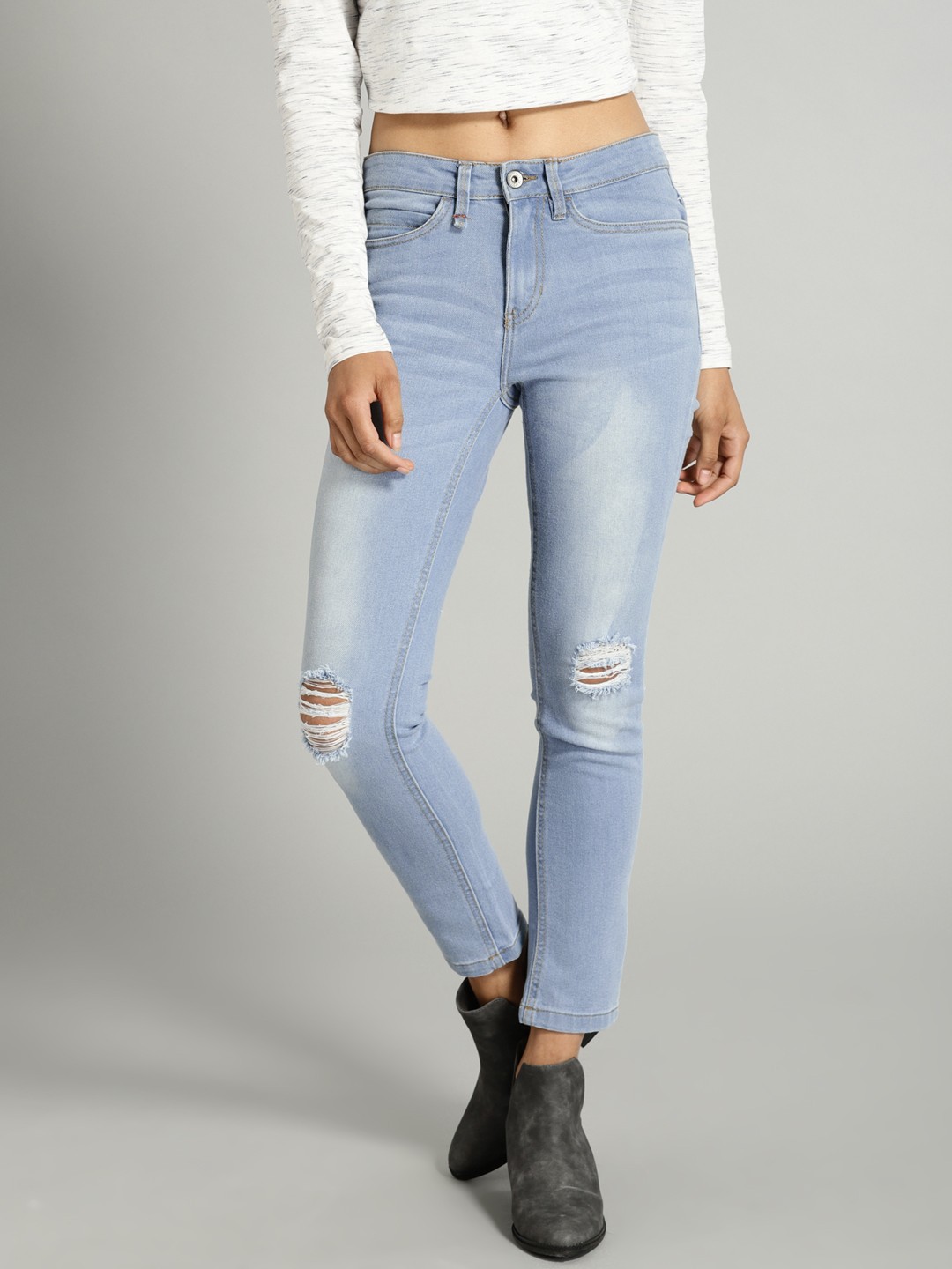 

Roadster Time Travlr Women Blue Regular Fit Mid-Rise Mildly Distressed Stretchable Jeans
