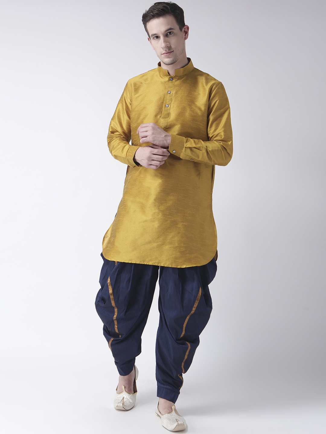 

DEYANN Men Yellow & Blue Solid Kurta with Patiala