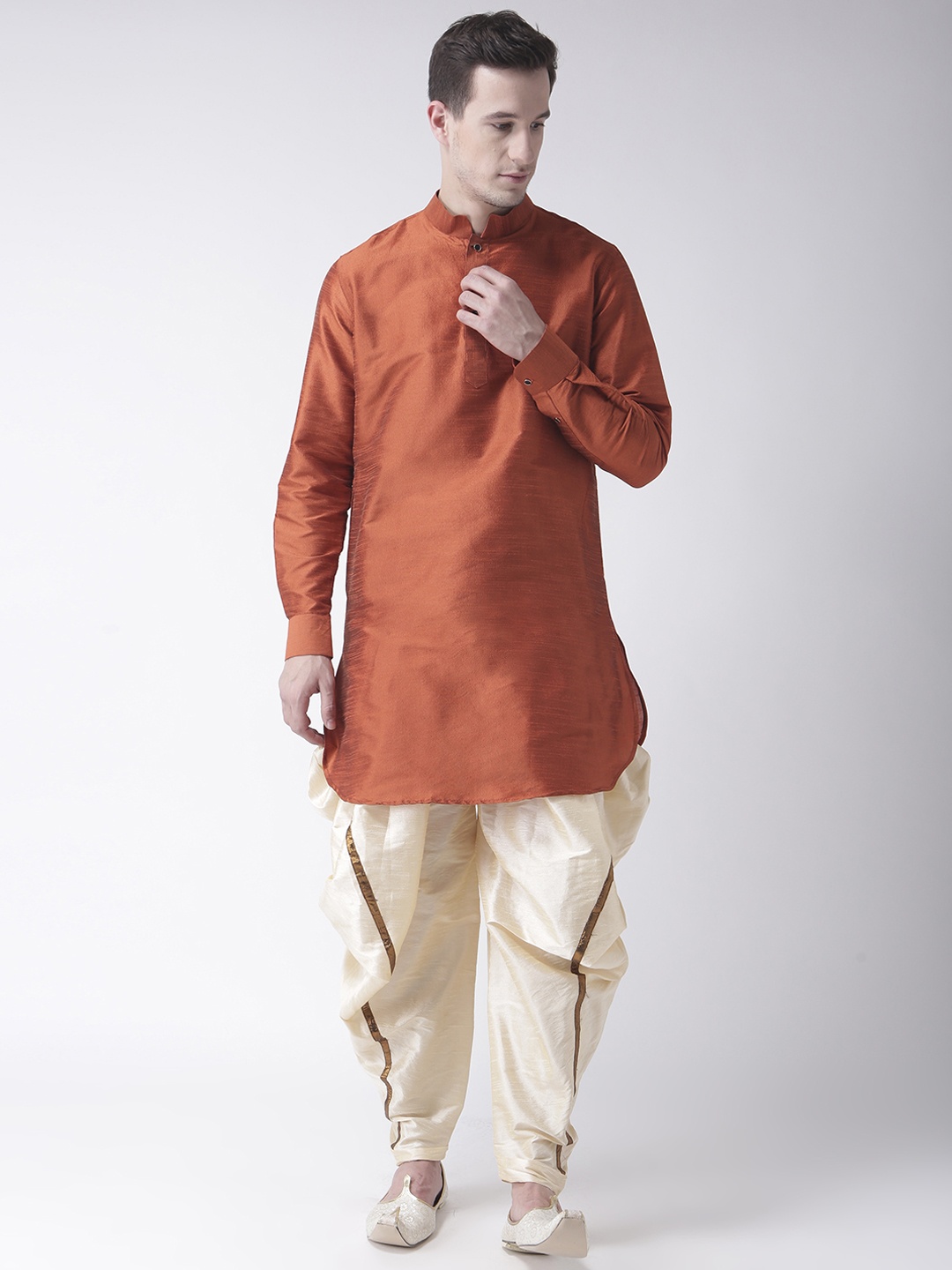 

DEYANN Men Rust & Orange Solid Kurta with Patiala